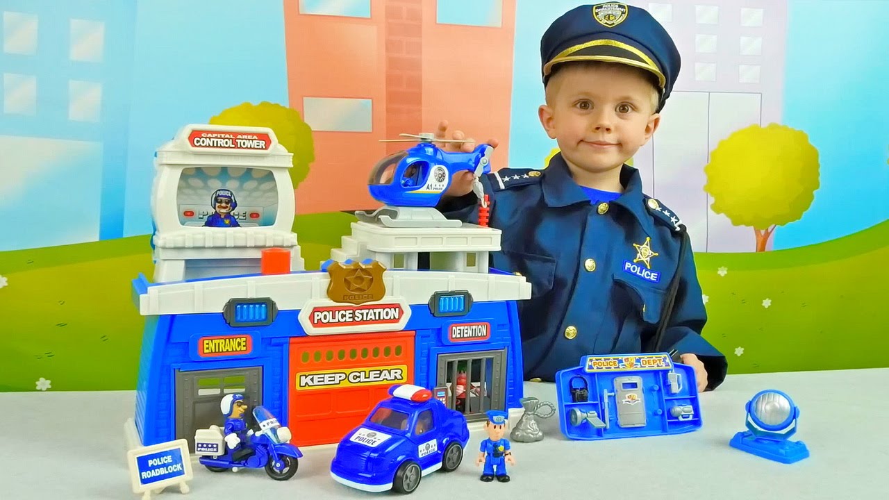 Полицейский Даник и детская форма 🚓