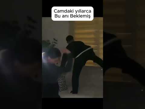 Bak kapıda yazıyor 10 numara 😂🤣