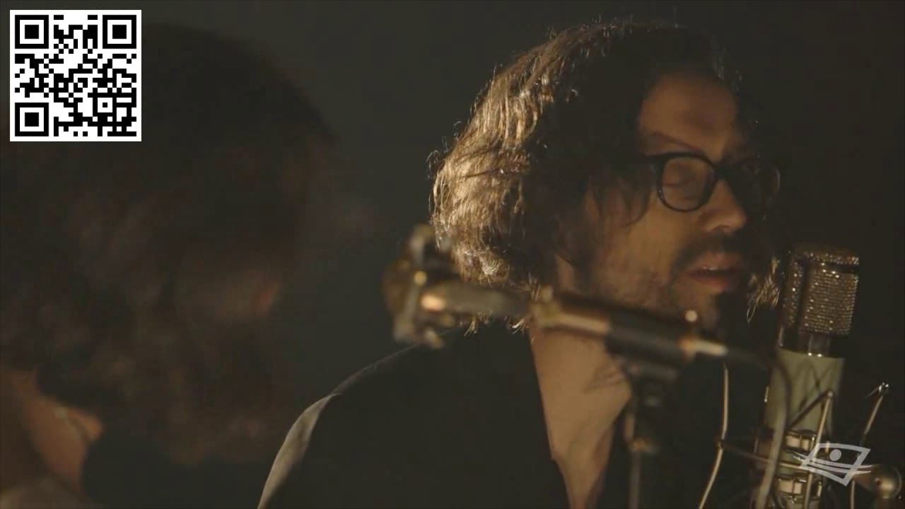 Philippe B & Mélanie Boulay Perform 'Rouge-gorge' on Microphone @ Télé-Québec 🎤