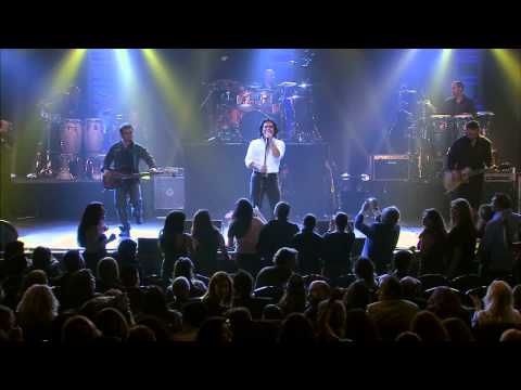 Andy - Eshgheh Aval & Veda (Official Live Video) | At the Kodak Theatre |