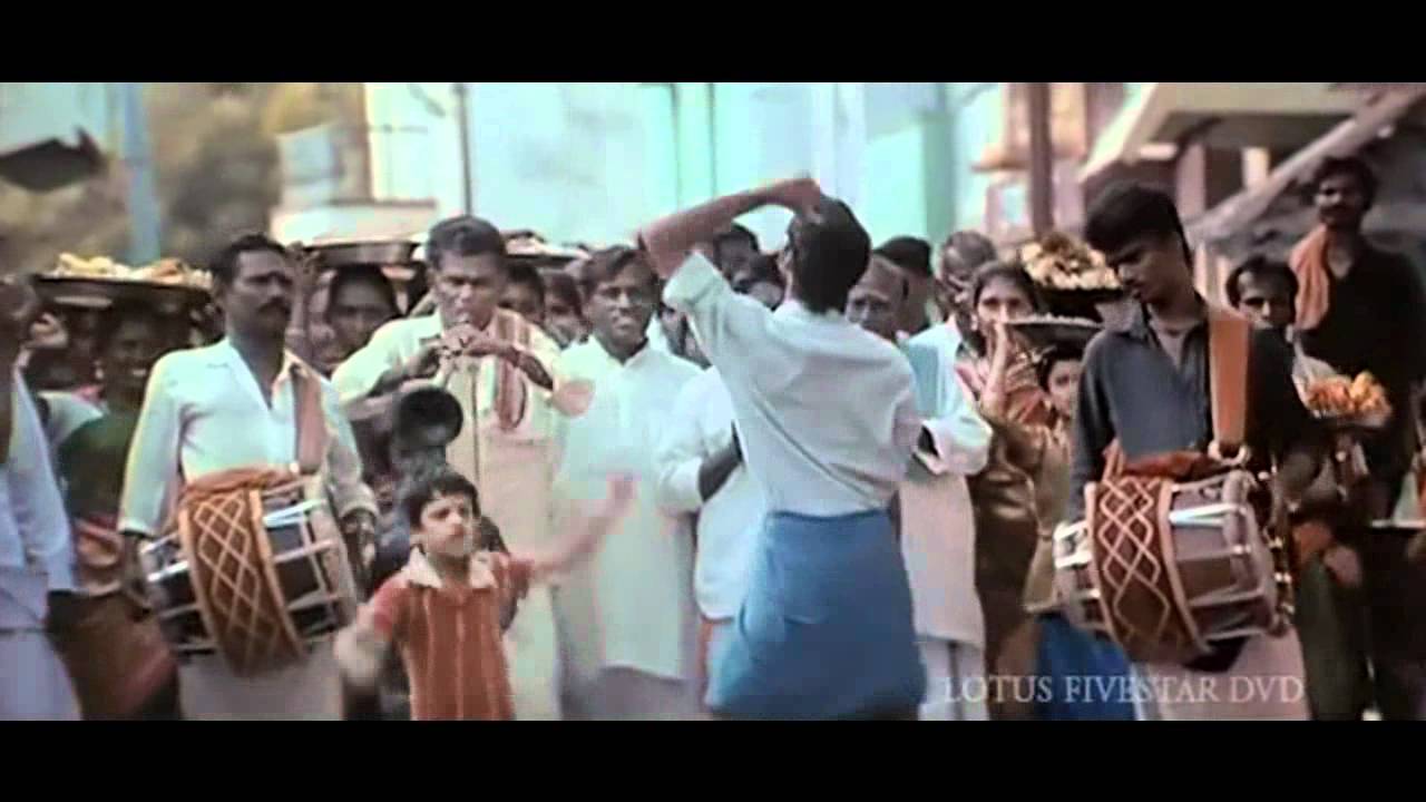 Aadukalam's Otha Sollaala Dance by Dhanush 🎶
