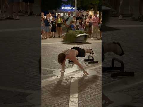 CALISTHENICS IN PUBLIC #reaction #react #calisthenics #streetworkout