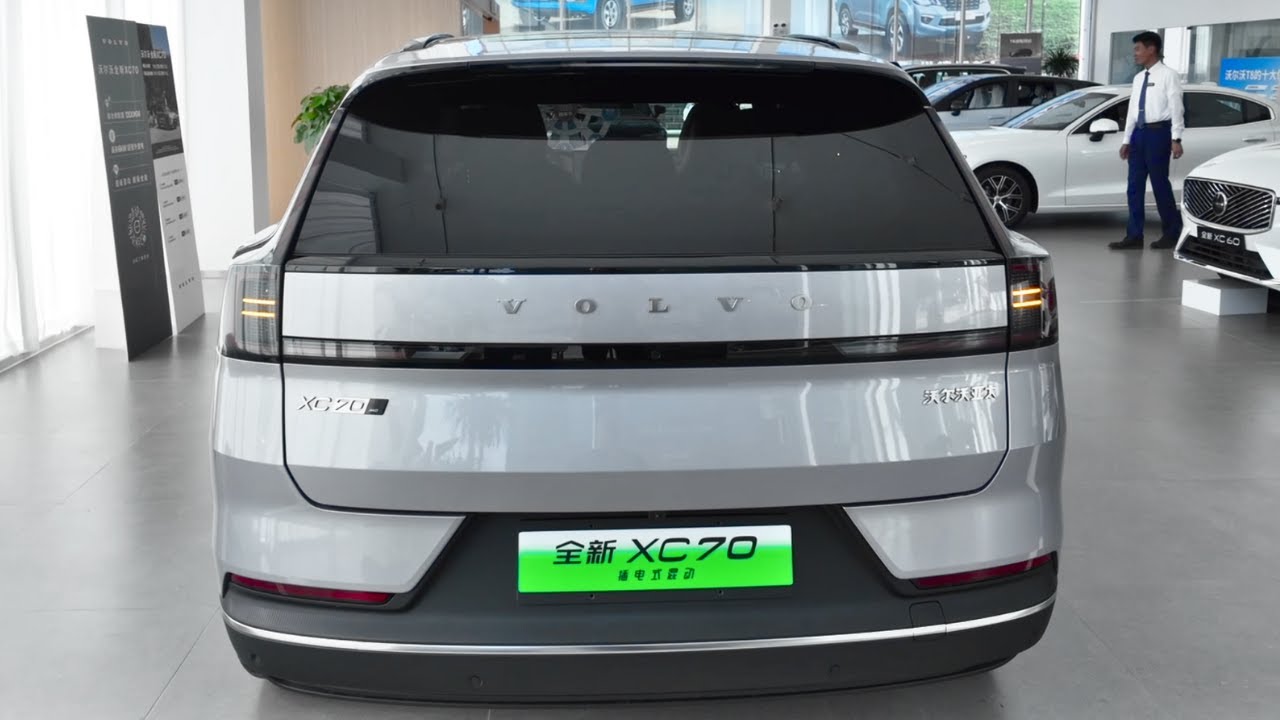2026 Volvo XC70 Walkaround: Hybrid SUV π