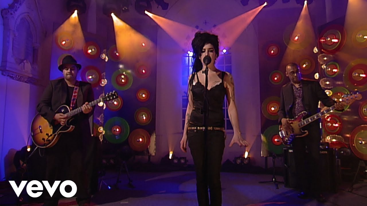 Amy Winehouse - Back To Black (Live 2006)