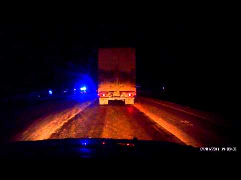 Tien päällä: Rikkihappolastissa ollut säiliöauto nurin VT12 Sastamalassa