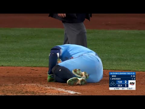 George Springer frappé par un lancer au genou: il souffre terriblement