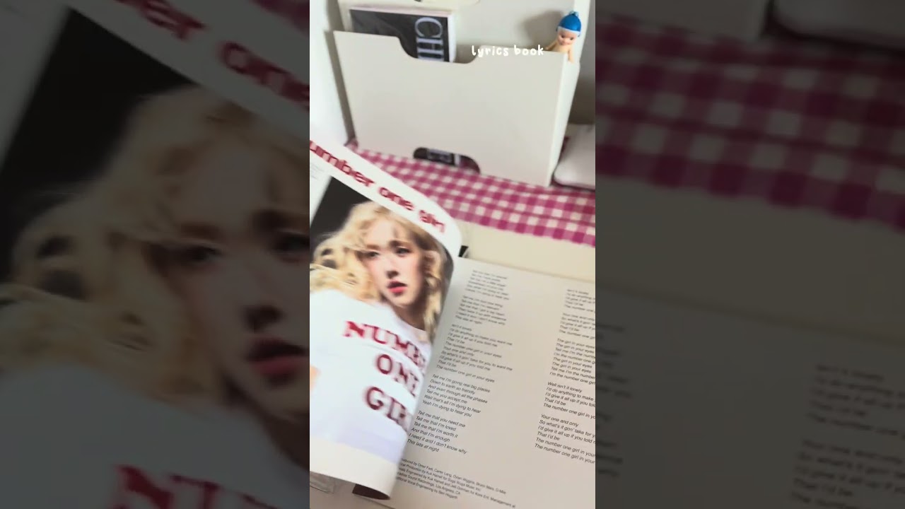 Unboxing Rośe's Rosie Album 🎶