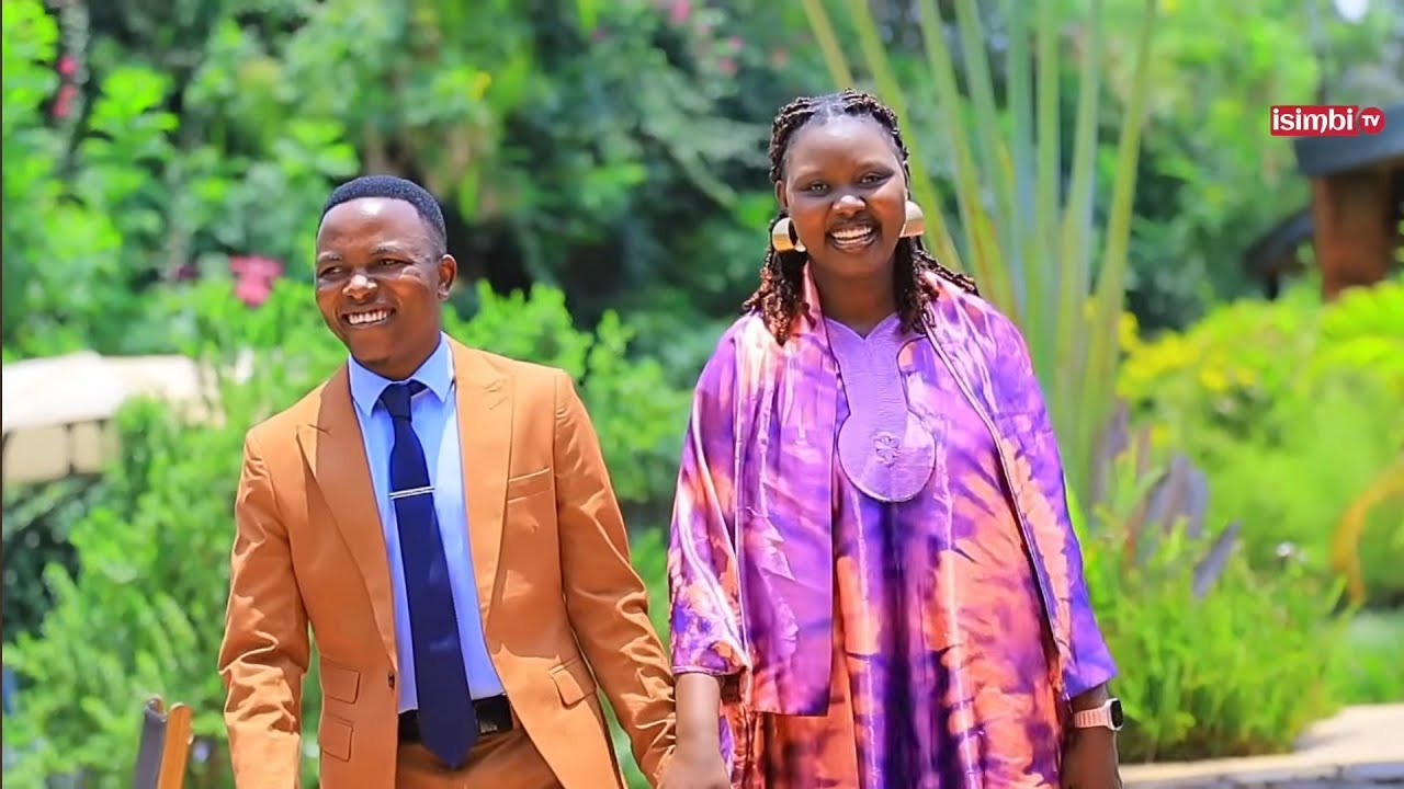 Umukobwa W'ibyamamare Wishyingiye ku Muyede ❤️ Uyu Mwaka 2024 Yatunguye Abantu N'Imodoka!