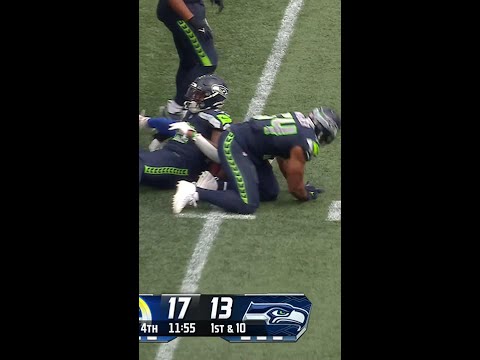 Bobby Wagner with a Tackle For Loss vs. Los Angeles Rams