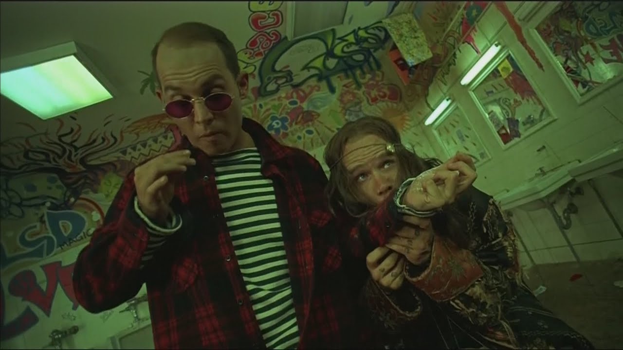 Bathroom Scene in Fear and Loathing in Vegas π½