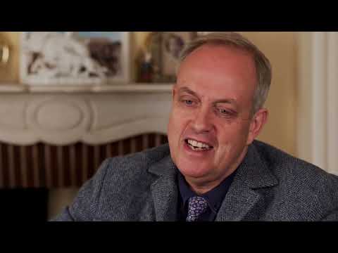 Count of Paris urges Louvre thieves to 'give us back our jewels' | REUTERS