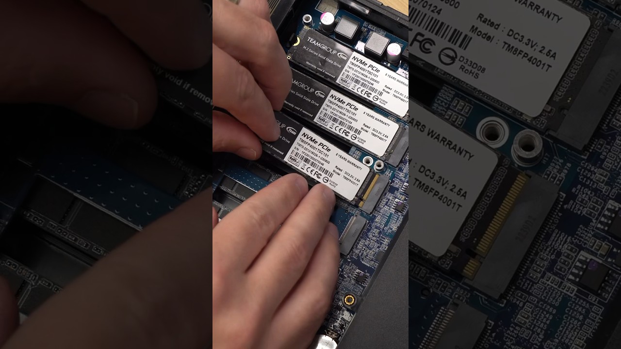Flash Fight! Two NAS Devices in Action ⚡