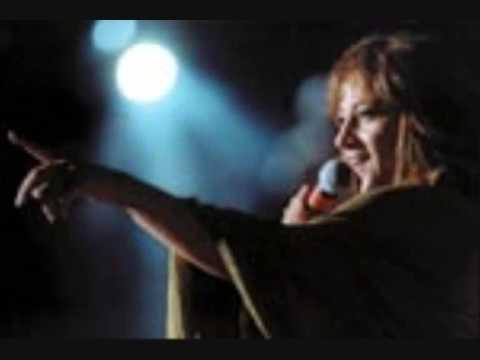 أمينة فاخت.. على الله 🎶