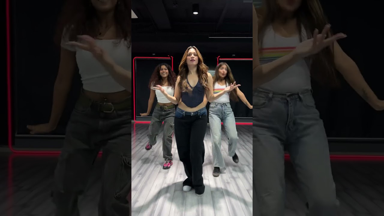 Here’s the Hookstep of #Kaavaalaa ❤️‍🔥 #anirudh #jailer #rajinikanth #shorts #tamannaah #kaavaalaa