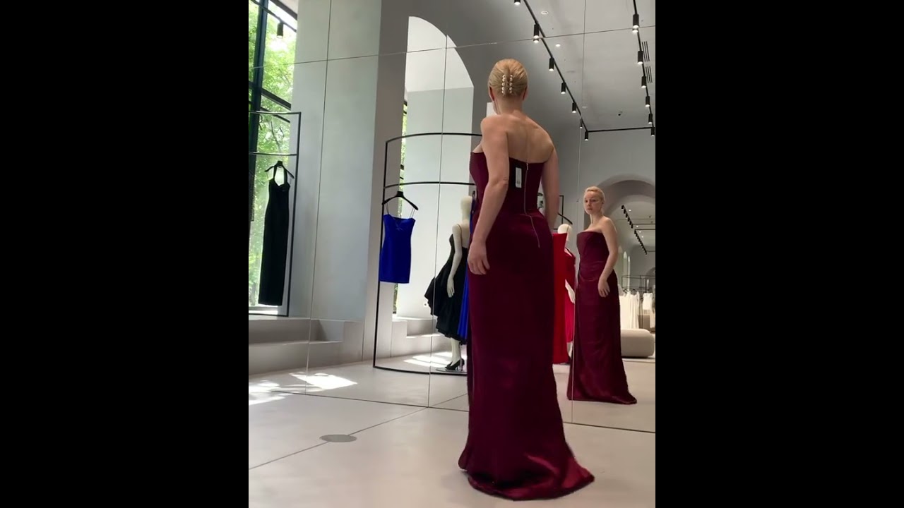 Марина Зудина провела модное дефиле👗
