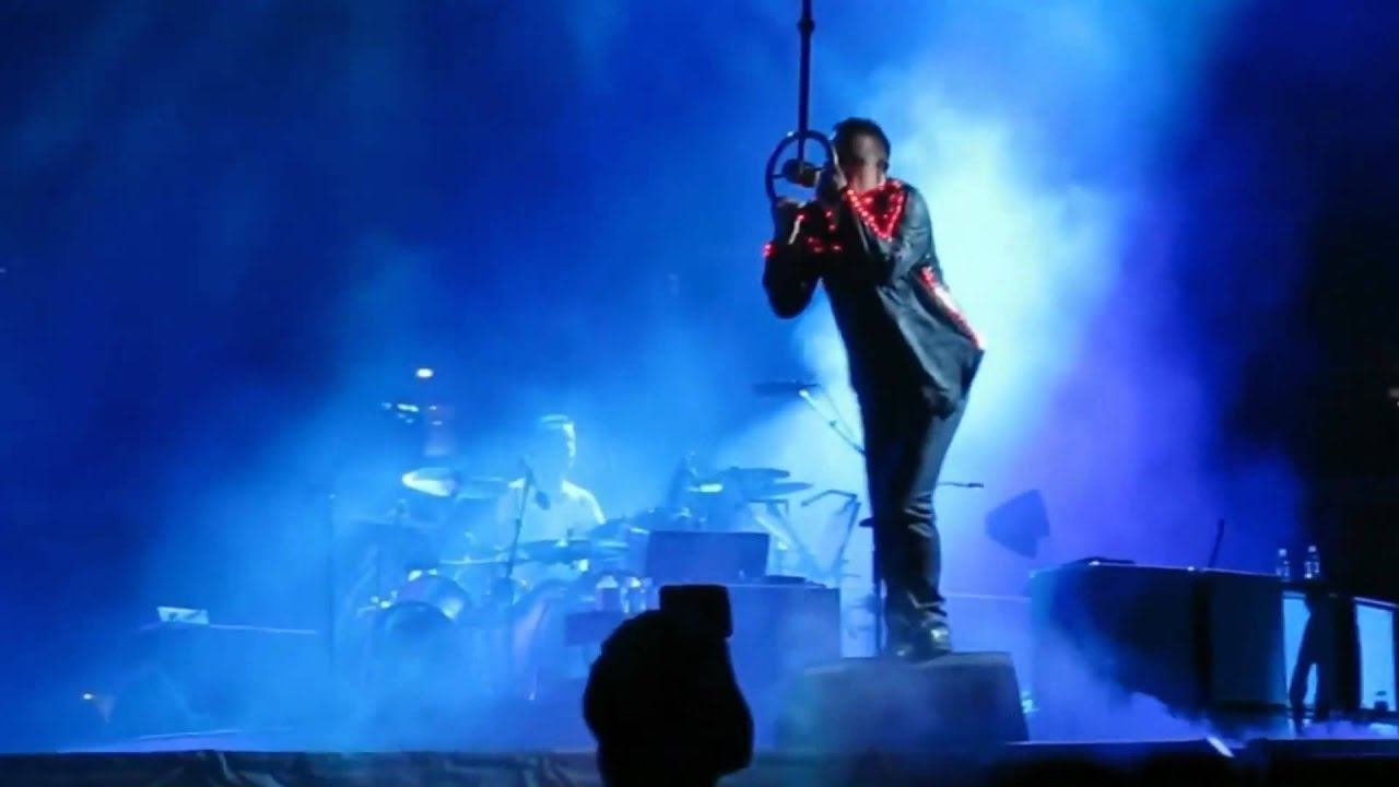 U2 Ultraviolet Live at Wembley 2009 🎶