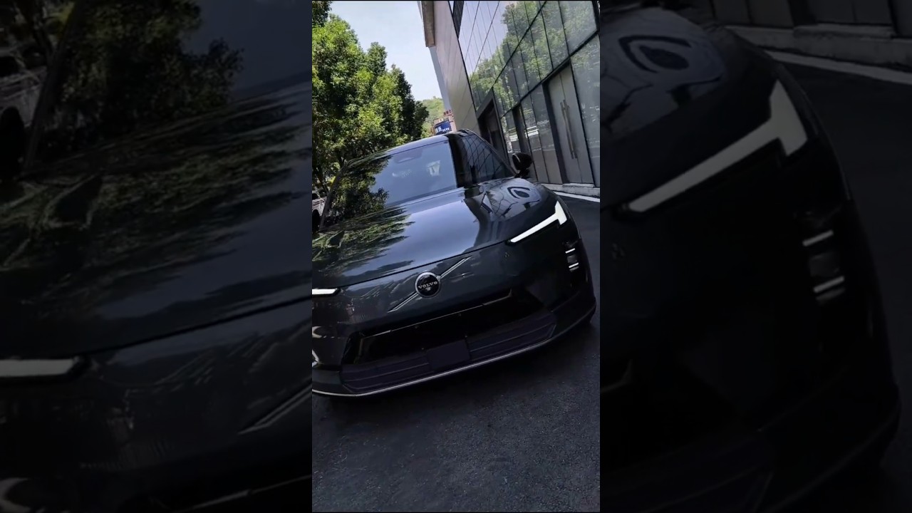 Volvo XC70 PHEV Static Experience & Review 🚗