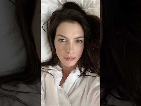 How Does Anne Hathaway Looks 25 at 41 Years Old?
