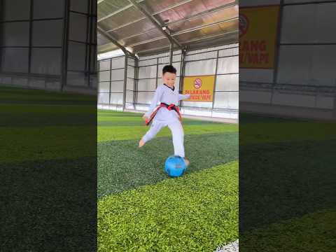 Habis latihan langsung adu penalti😂 #taekwondo #soccer #shorts #ichaltkd
