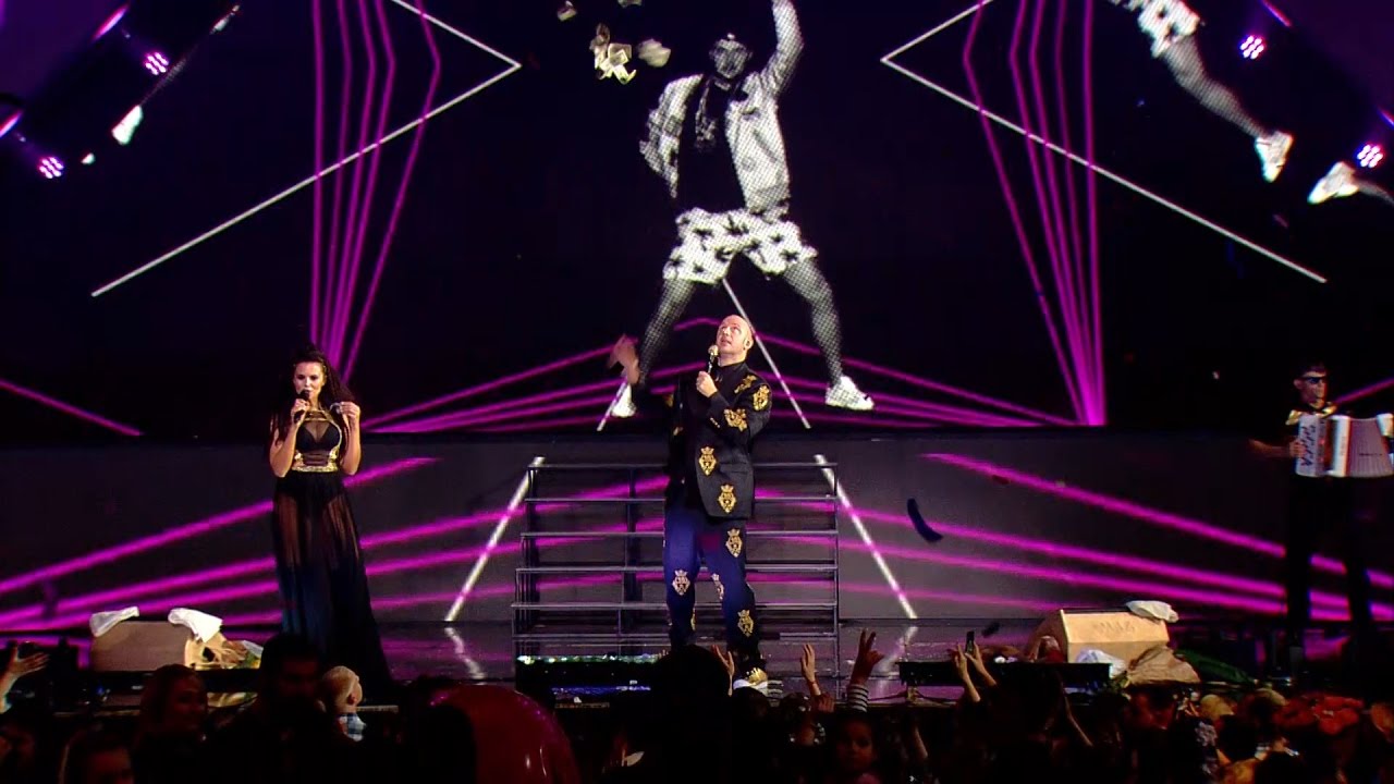 Потап і Настя святкують 10 років разом із грандіозним шоу «Золоті Кити» 🎉