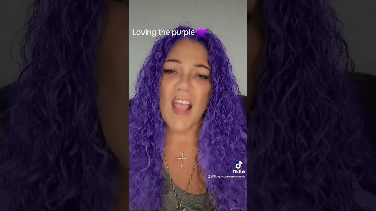 Watch the Ultimate Lip Sync Performance by LipsyncQueen! 🎤