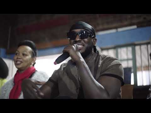 The Ben Performs "Ni Forever" for kids at Sherrie Silver Foundation