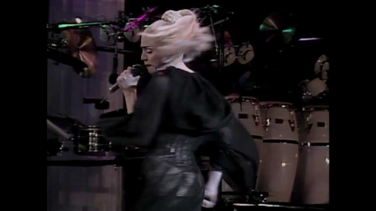 Madonna - Papa Don't Preach Live in Japan 1990 🎤