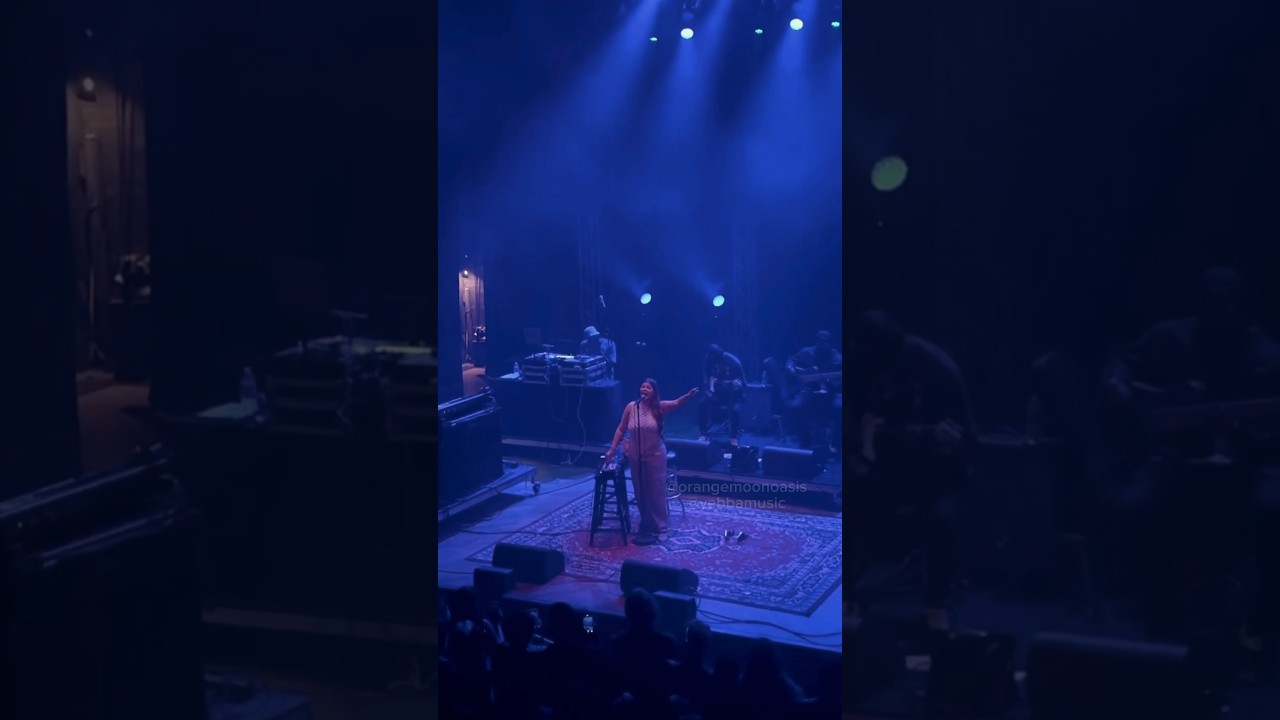 Yebba & Robert Glasper Perform October Sky LIVE 🎶