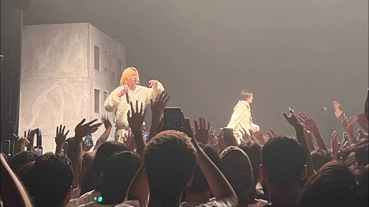 Peterparker69 - Hey Phone feat.野田洋次郎 Live 🎶