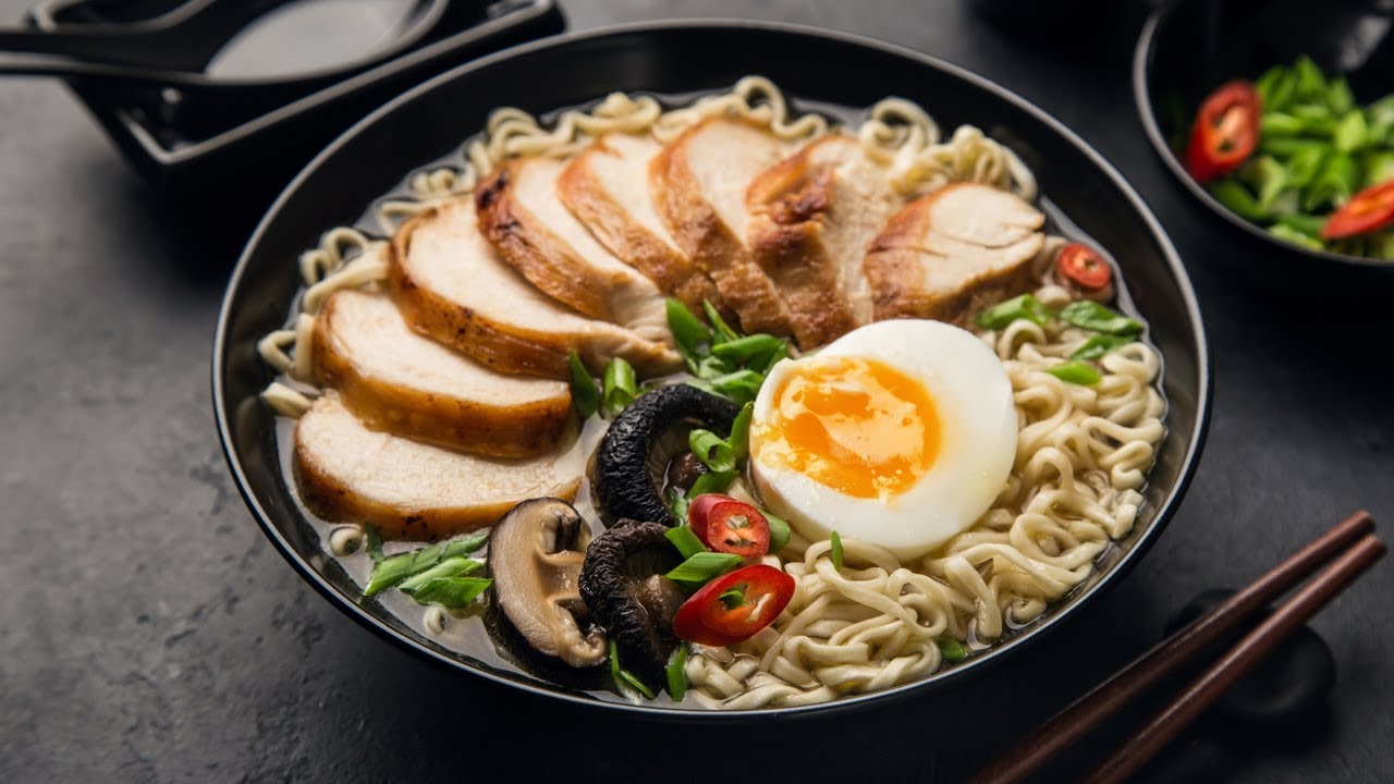 How to Make Authentic Japanese Ramen 🍜