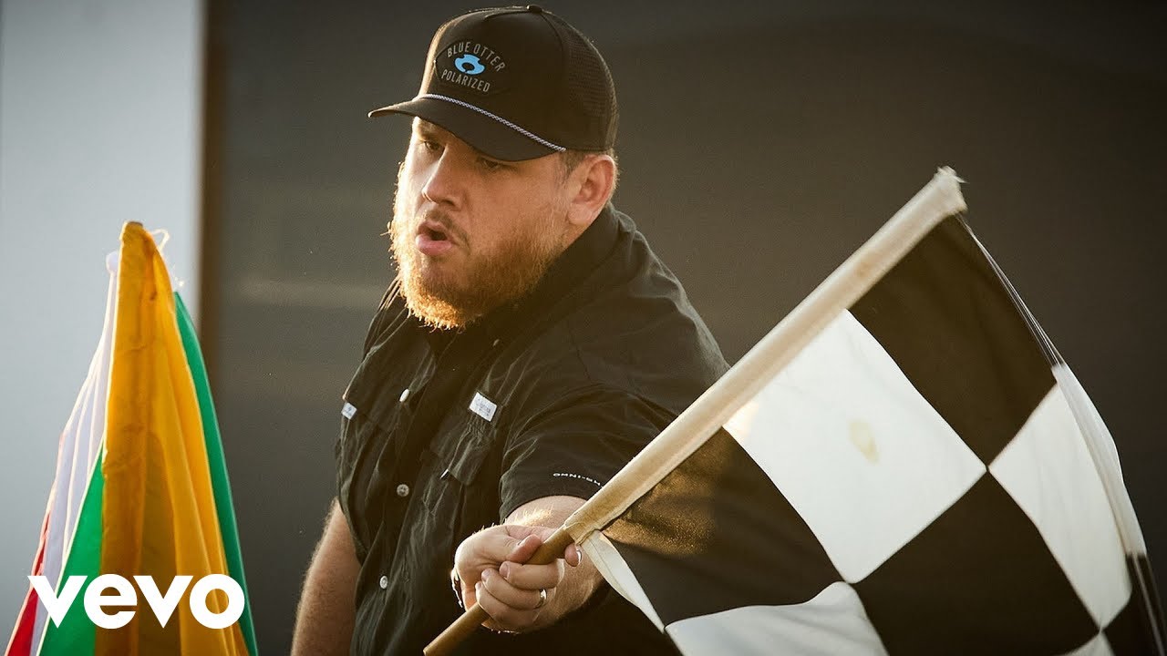 Luke Combs - Back in the Saddle 🎸