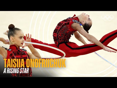 Michael Jackson's "Thriller" through the eyes of Taisiia Onofriichuk 🤩🇺🇦 | Music Monday