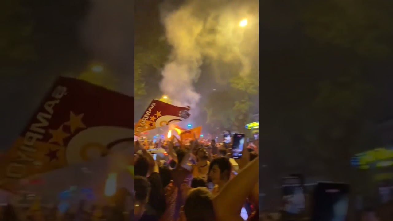 Biz sokaklarda seninle büyüdük #galatasaray#cimbom