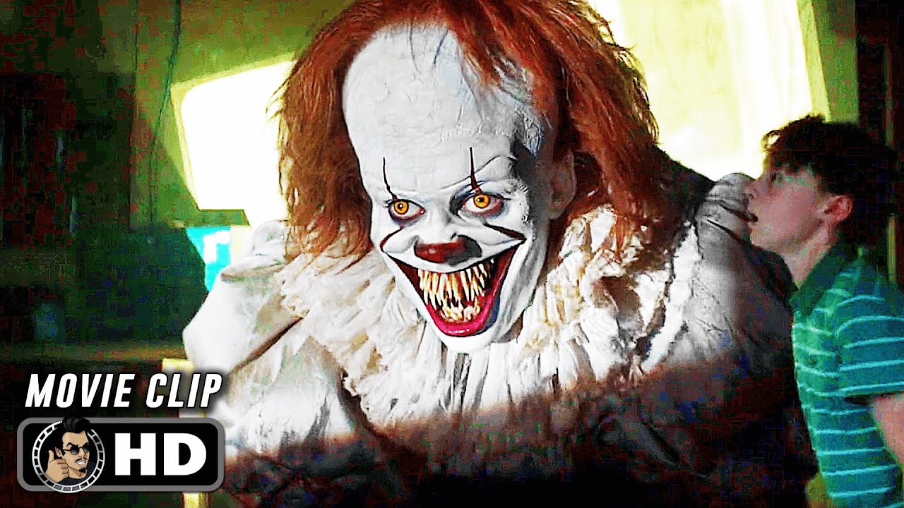Terrifying Pennywise Projection Scene from IT (2017) 🎥