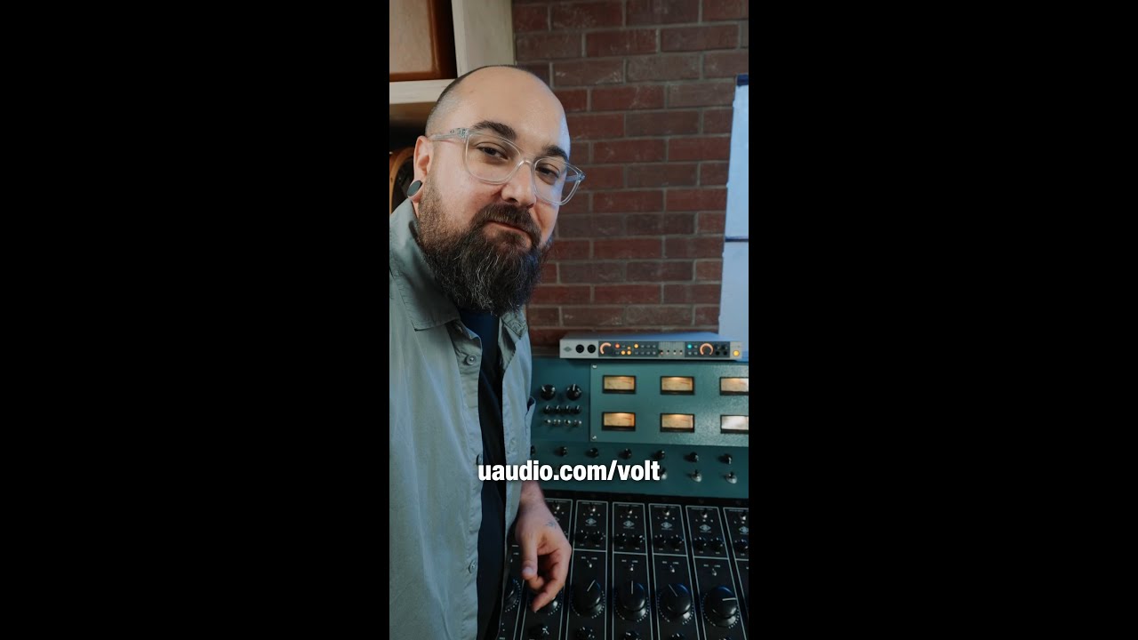 What’s that vintage button on the new Volt 876 do?