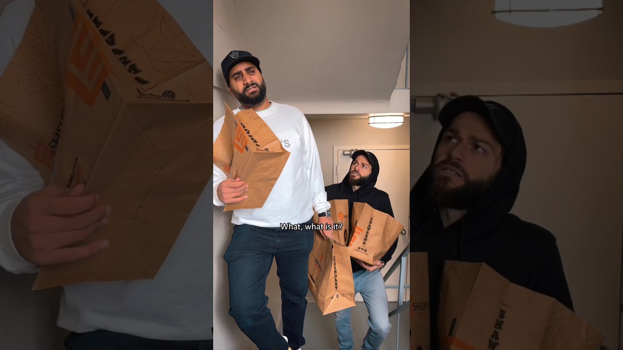 Hilarious Elevator Mishap! 🚧 Watch the Funny Moment