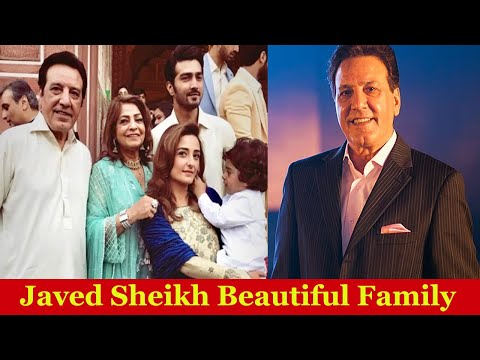 Javed Sheikh With His Family