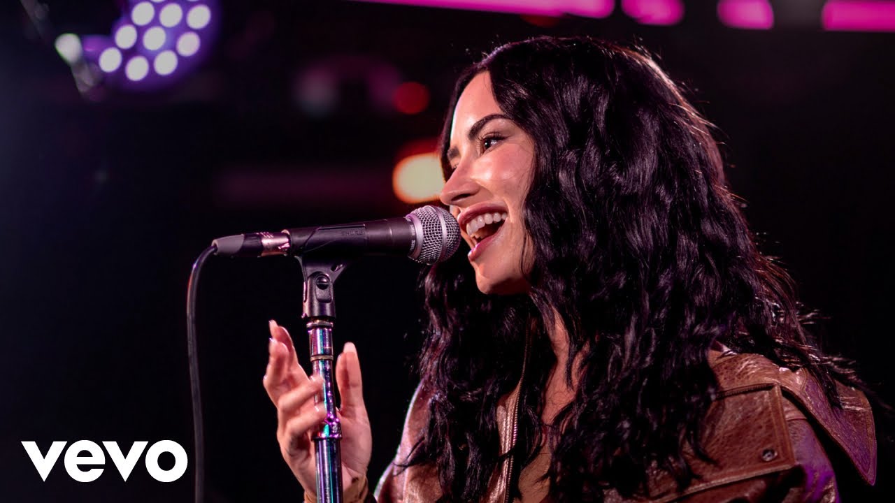 Demi Lovato Performs 'Here All Night' in the BBC Radio 1 Live Lounge