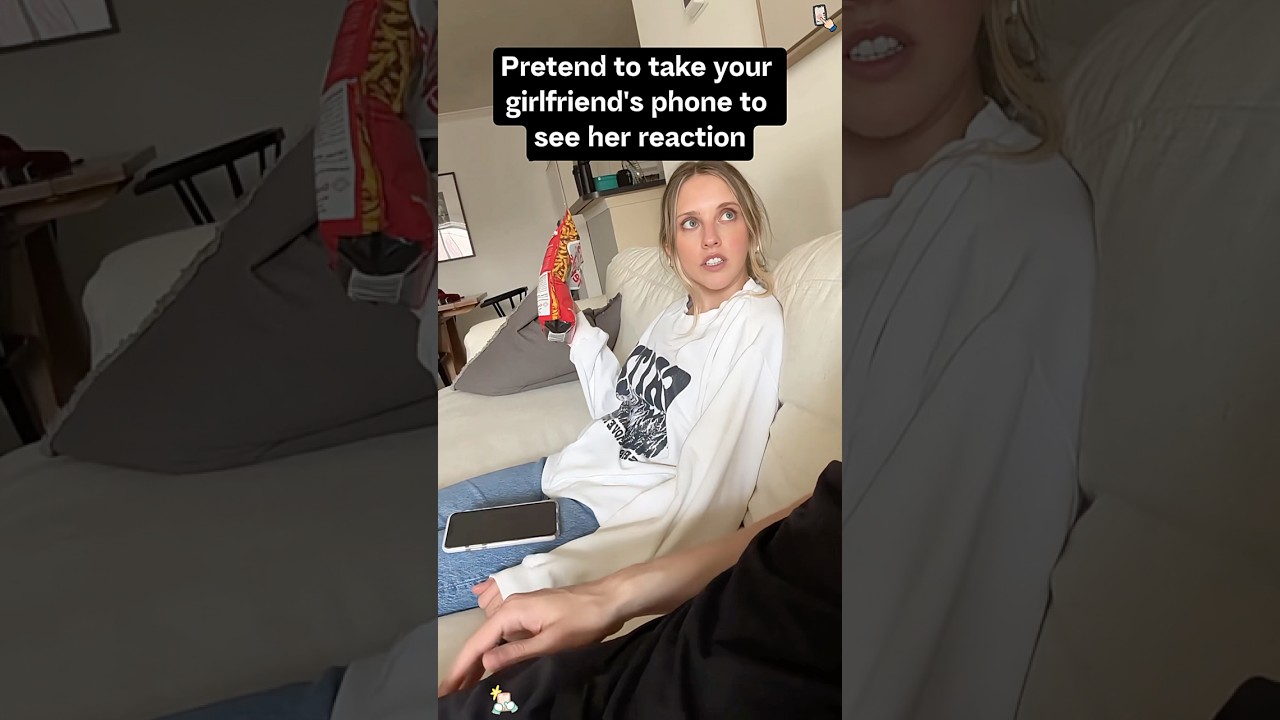 Pranking My Girlfriend with Her Phone 📱