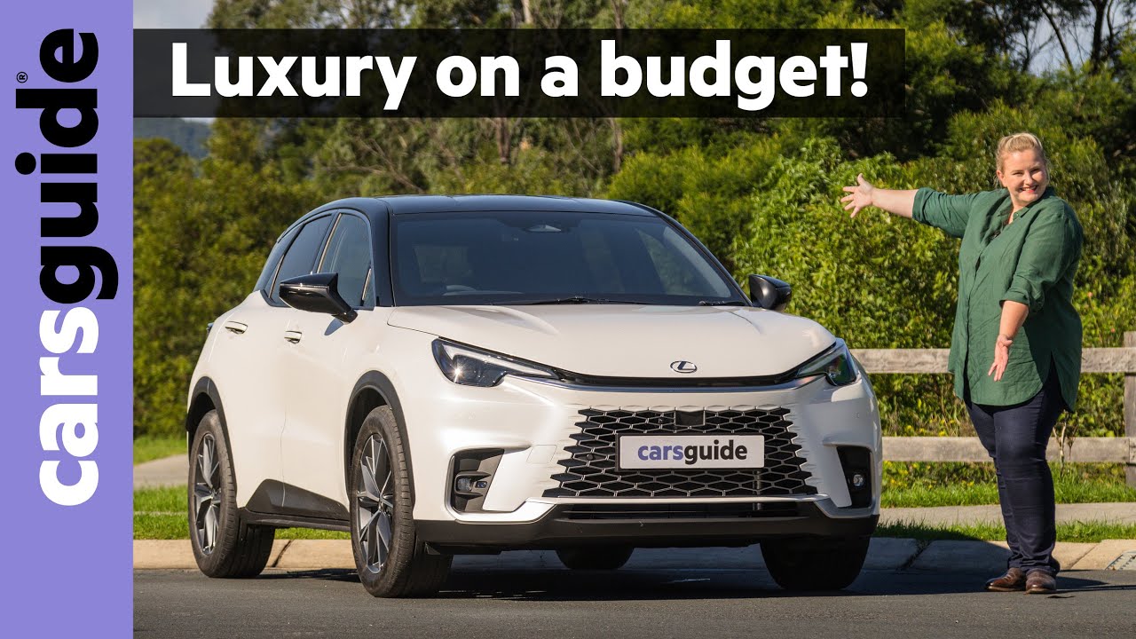 Lexus LBX Hybrid 2024: Compact Luxury SUV 🚗