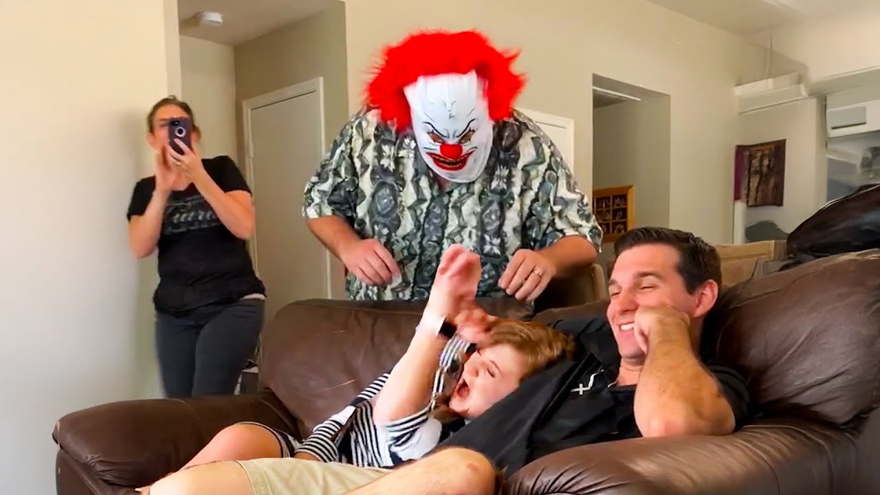 Halloween Scare Pranks 2025 π Hilarious Reactions Caught on Camera