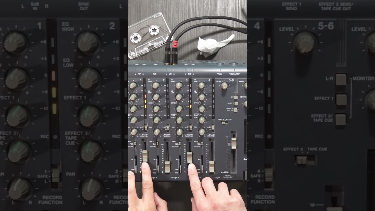 Tape Loop Magic with Tascam Portastudio 414 ๐ถ