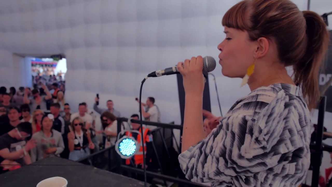 FCL & Lady Linn Perform 'It's You' Live at We Are FSTVL 🎶