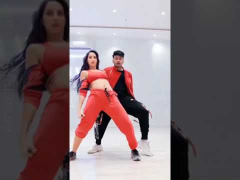 Nora Fatehi Red Hot 🔥🔥Garmi Dance // #Nora_Fatehi Garmi Song Whatsapp Status #Shorts