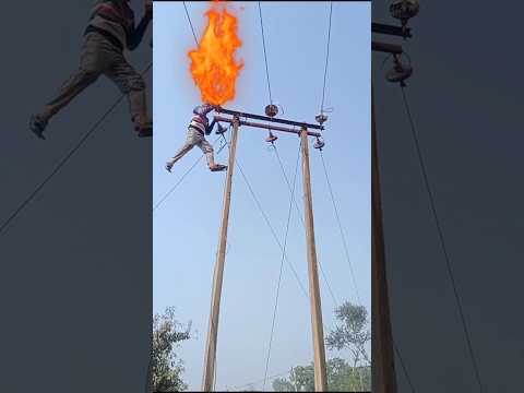 electricity lineman 11 KV line #shorts #electricity #YouTube #viral🙏🇮🇳