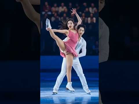 Catastrophic Temptation on Ice๏ฝSurreal Dance Performance #figureskating, #skating, #skatinglover