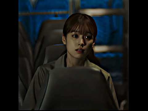 He came to rescue her from cops/W two worlds#youtubeshorts#kdramaedit#wtwoworlds#leejongsuk