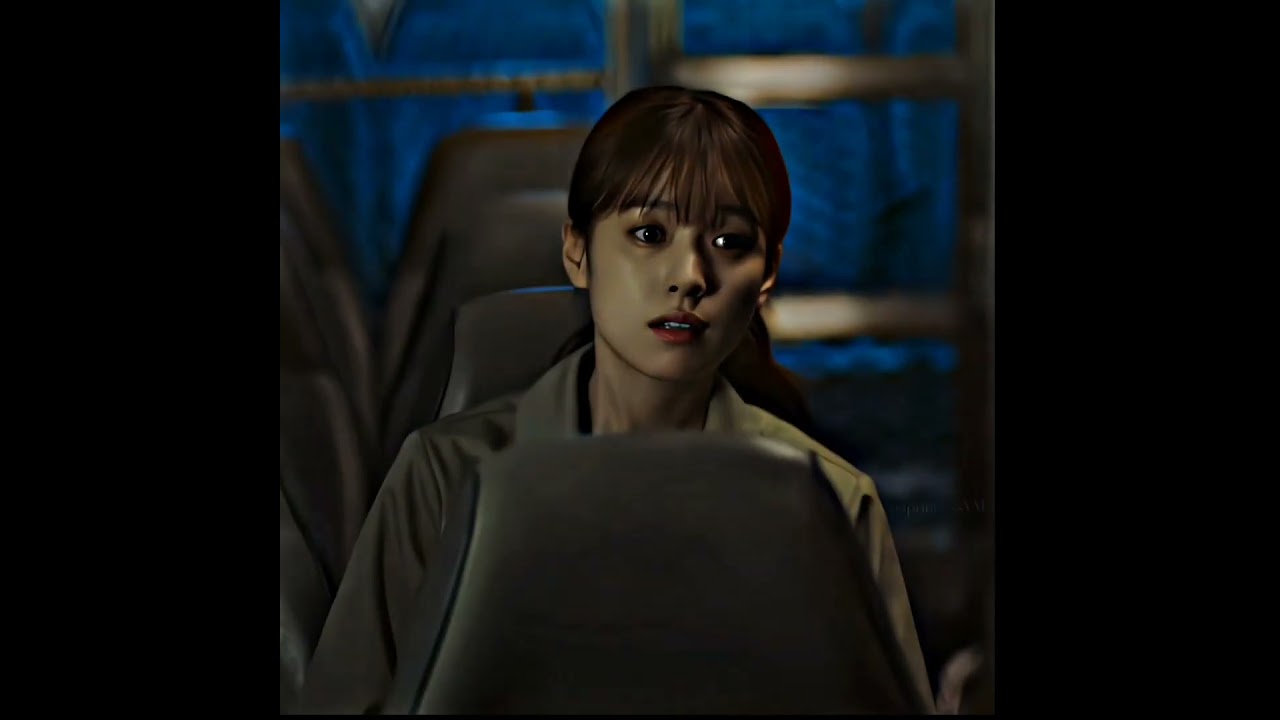 He Rescues Her from the Cops | Two Worlds #YouTubeShorts #KDramaEdit #WTwoWorlds #LeeJongsuk