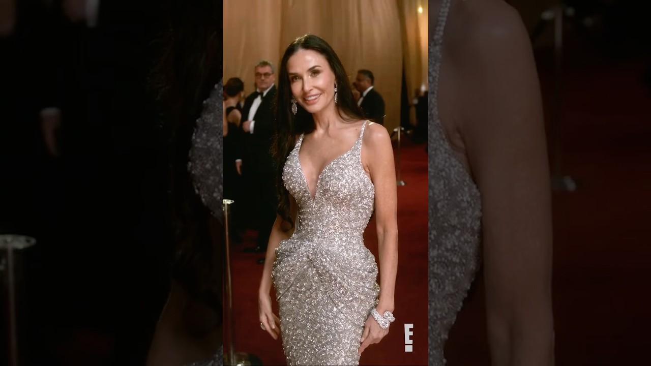Demi Moore Stuns at the Oscars! ✨
