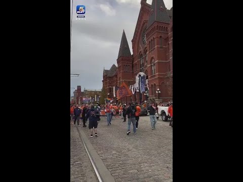 Fans march to FC Cincinnati-Columbus Crew playoff match